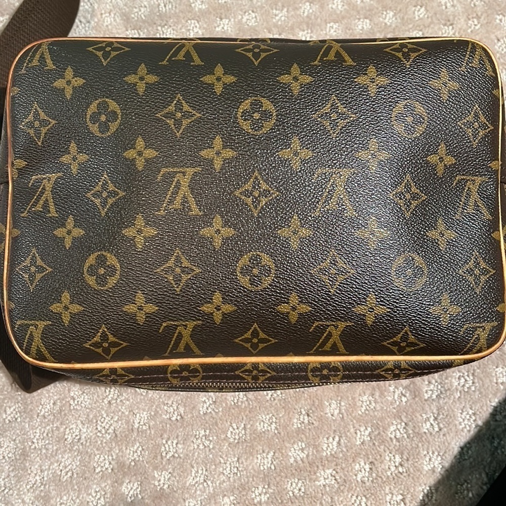 Louis Vuitton Reporter Pm Shoulder - Picture 5 of 6